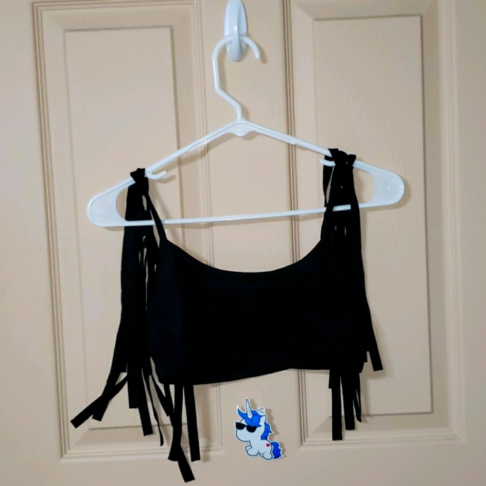 Iheartraves fringe crop top